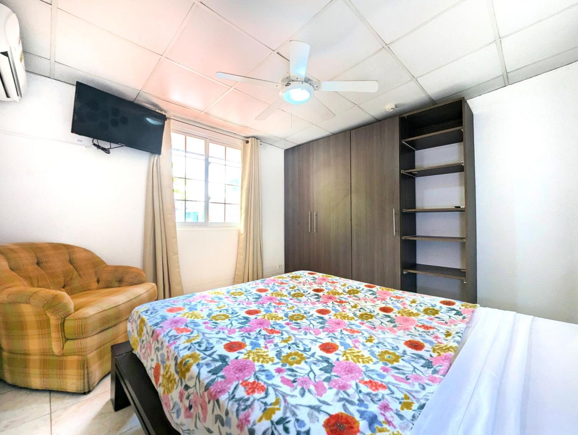 Yoha Guest house *